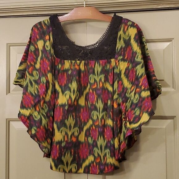 Jessica Simpson flutter sleeve boho top - Picture 2 of 9